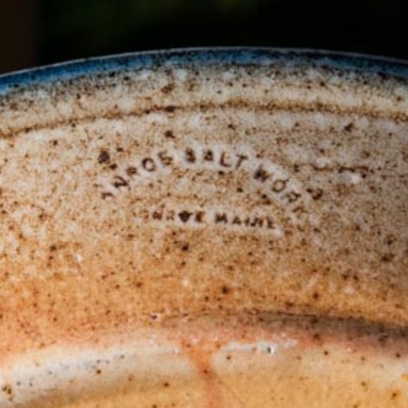 Monroe Salt Works Strawberries Large Dinner Plate 11" - Picture 7 of 7